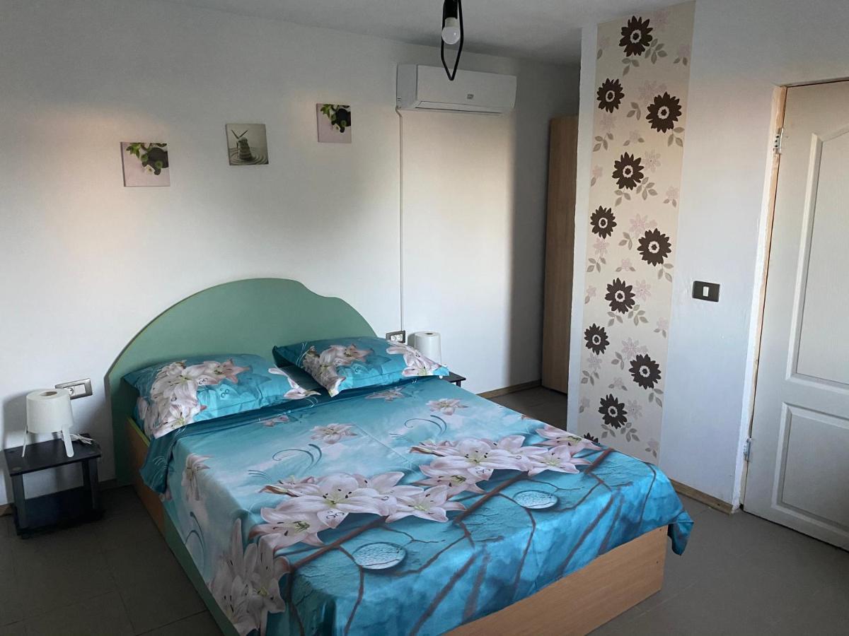 Camere De Inchiriat Maria Corbu Eksteriør billede