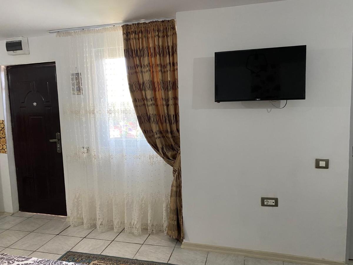 Camere De Inchiriat Maria Corbu Eksteriør billede